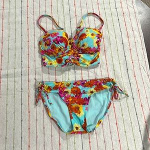 2 piece Floral Bikini Kenneth Cole